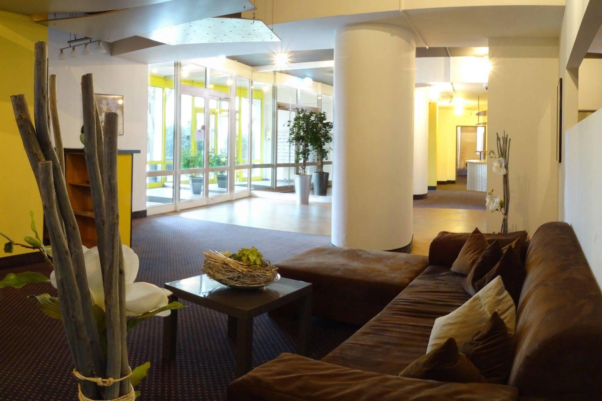Plaza Suites Rüsselsheim Extérieur photo