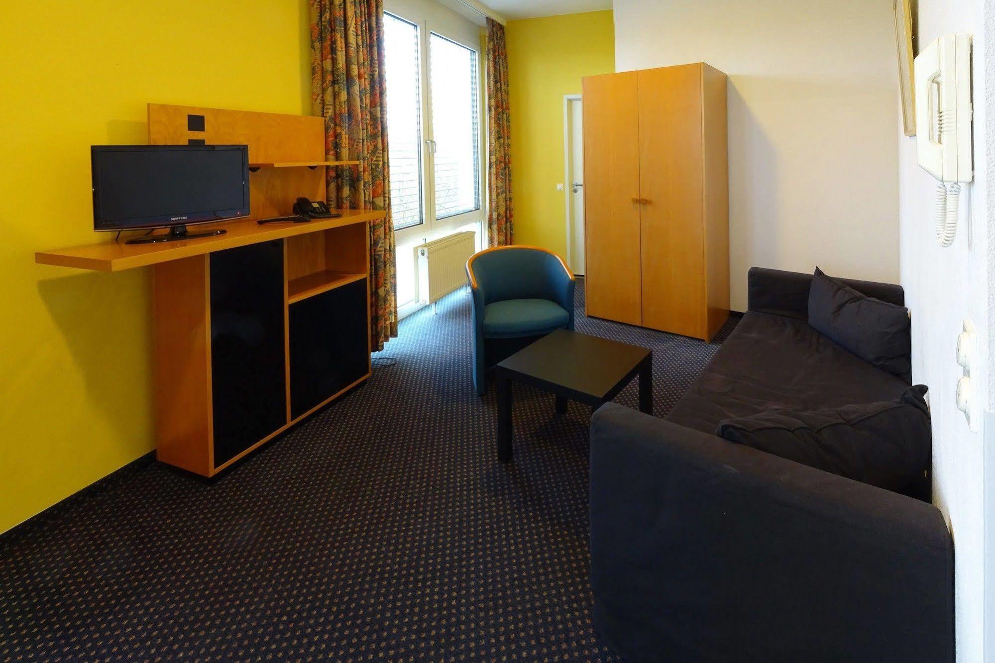 Plaza Suites Rüsselsheim Extérieur photo
